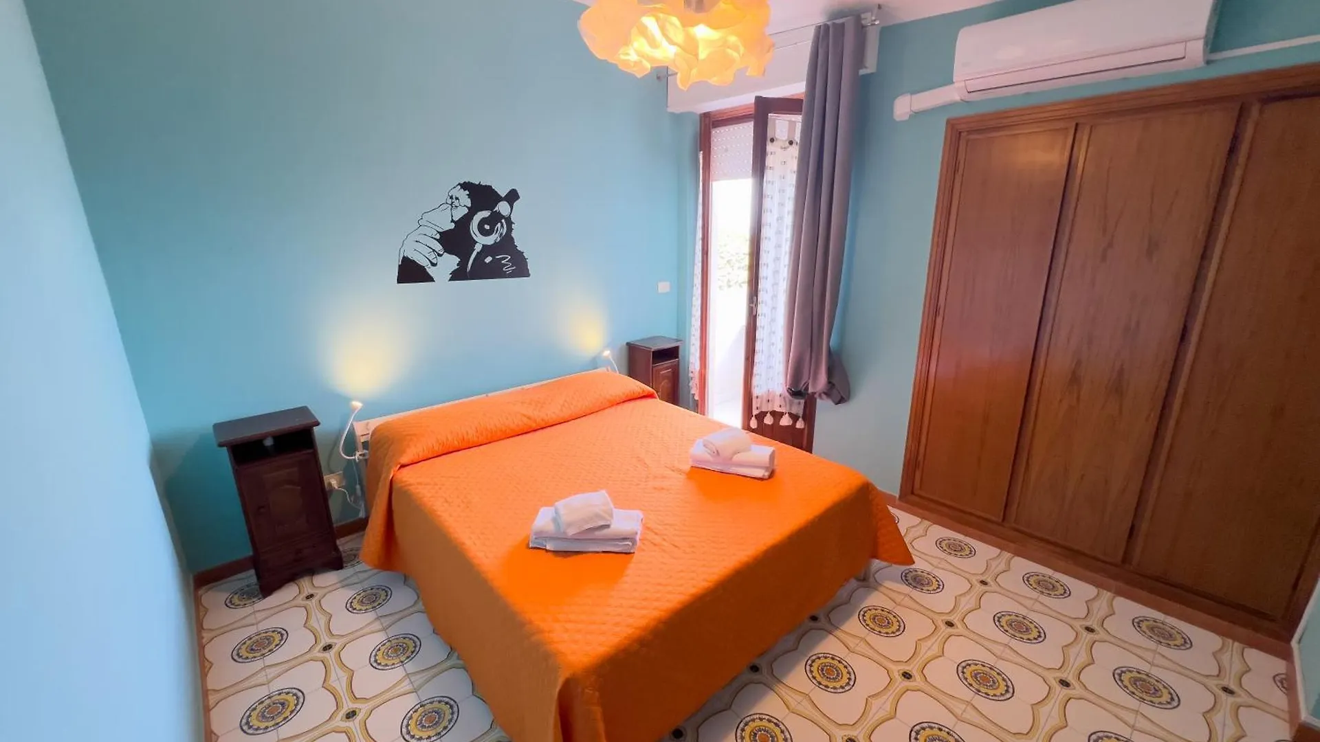 Room Villa Banksy Palermo